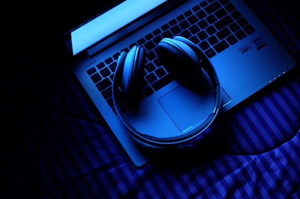 laptop, notebook, technology-1283368.jpg